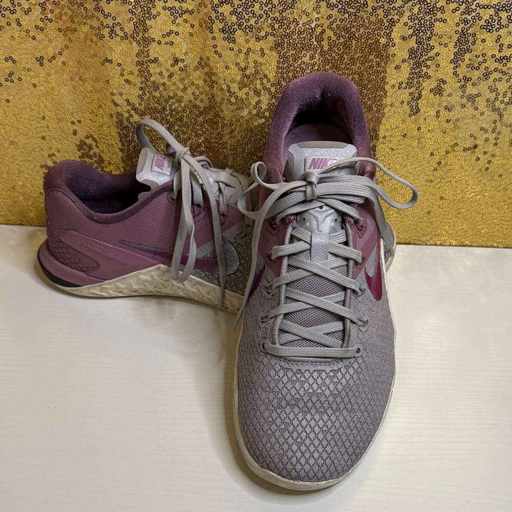 Nike Women's Metcon 4XD Training Shoes in atmosphere Gray/true berry colorway